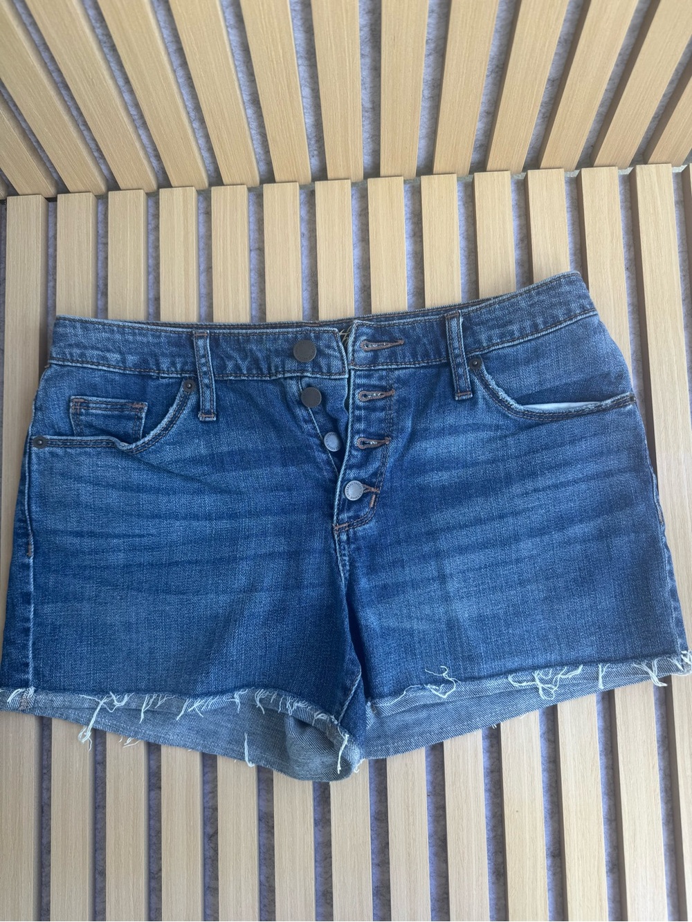 Universal Thread Blue Denim Button-Fly Frayed Hem Shorts